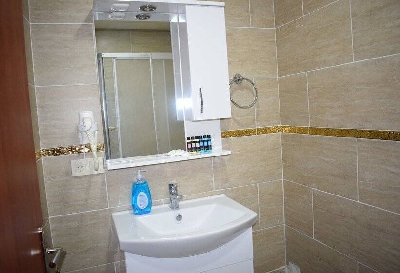 اتاق استاندارد سه نفره, Royal Suites Besiktas