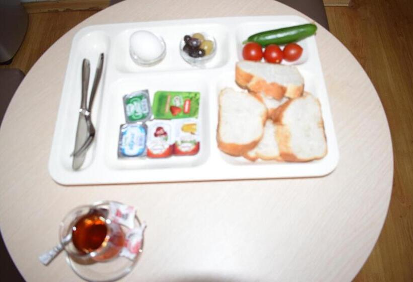 استودیو خانوادگی, Royal Suites Besiktas