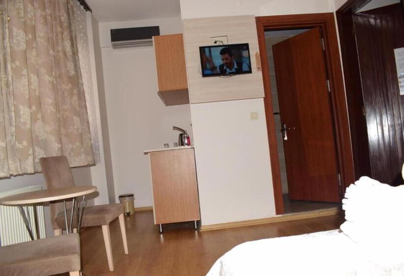 اتاق استاندارد سه نفره, Royal Suites Besiktas