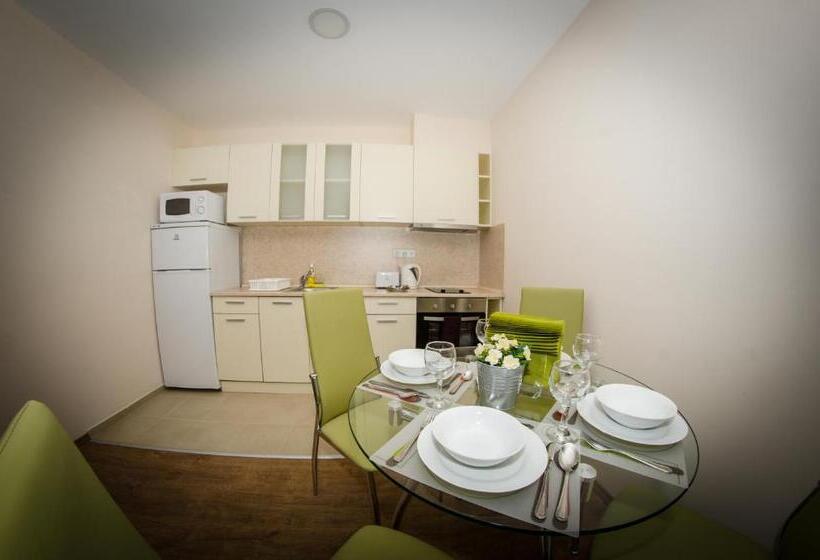 Апартаменты 1 Спальня с Балконом, Premier Fort Cuisine   Full Board
