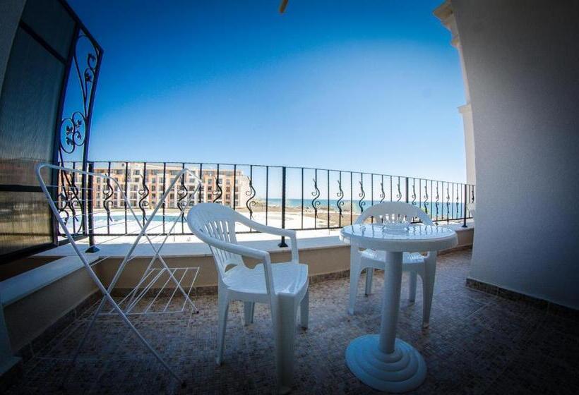 Апартаменты 3 Спальни, Premier Fort Cuisine   Full Board
