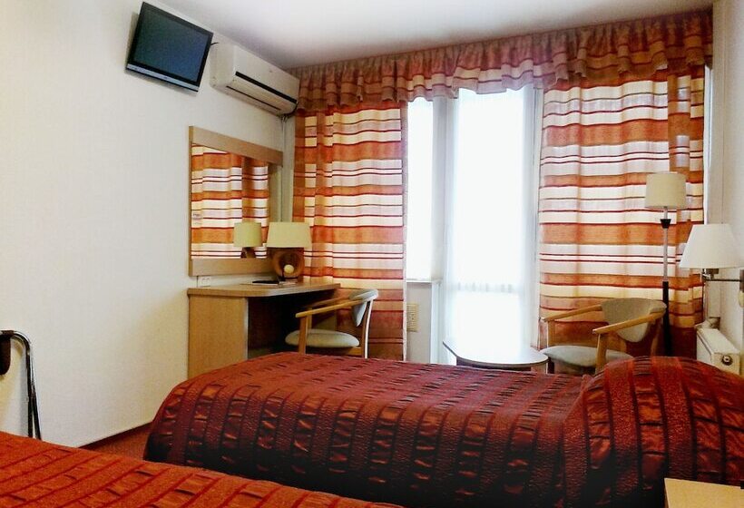 اتاق استاندارد, Mirniy Resort