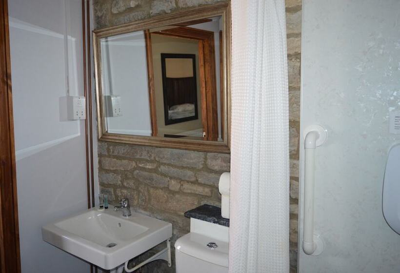 Номер Стандарт Адаптированный для Инвалидов, The Ilchester Arms Hotel, Ilchester Somerset