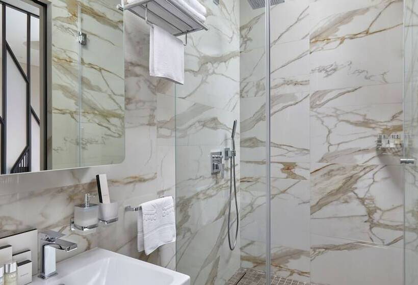 استودیوی استاندارد, Diamond Apartments