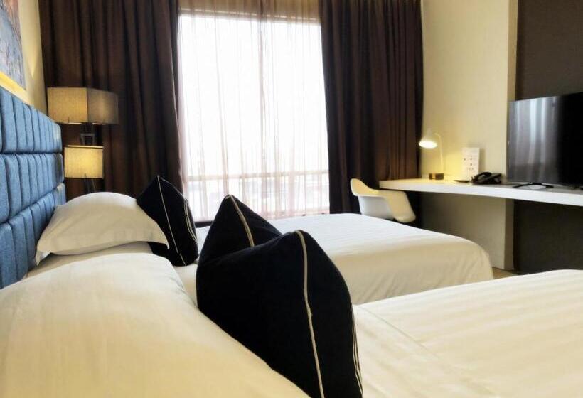 Номер Deluxe, M Roof Hotel & Residences