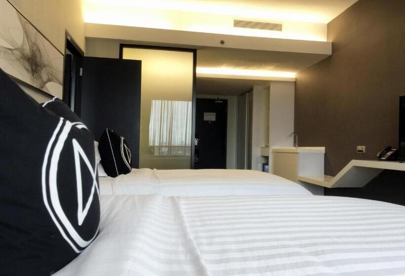 Семейный Номер, M Roof Hotel & Residences