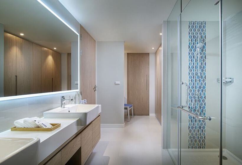 Люкс, Ozo Phuket