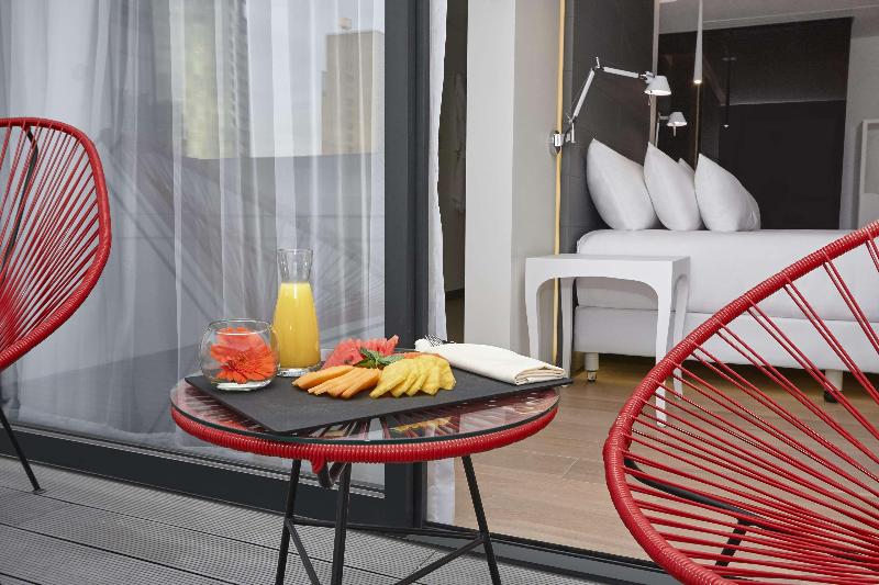 חדר דחוקס עם מיטת קינג, Ozo Phuket