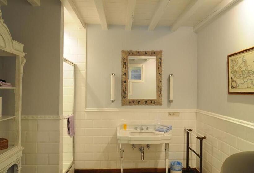 Люкс Повышенной Комфортности, B&b Number 11 Exclusive Guesthouse