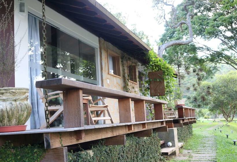 디럭스 스위트, Auberge Suisse Pousada