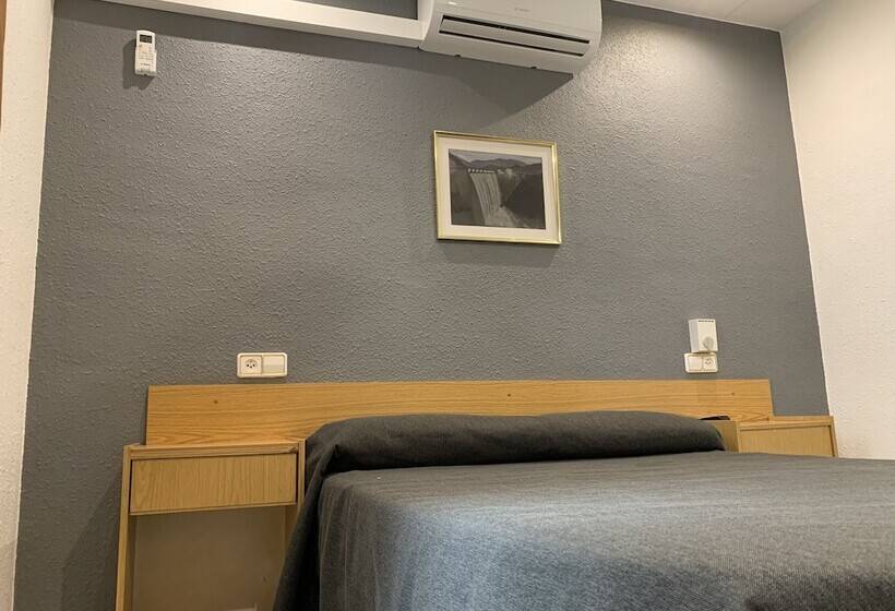 Номер Стандарт, Hostal Tarres