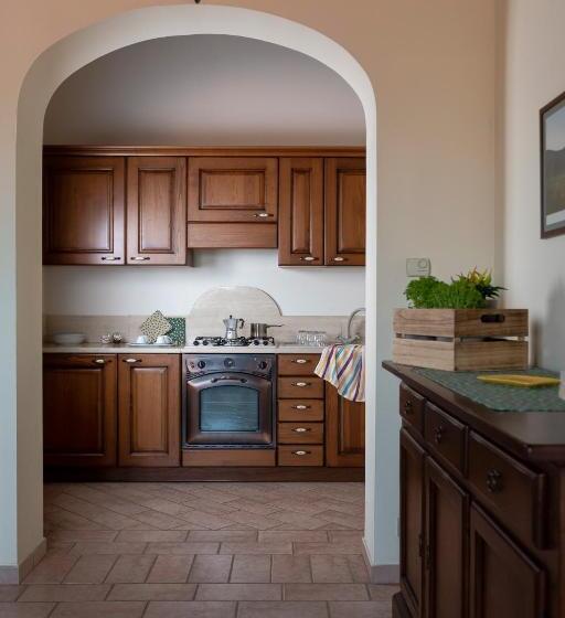 Семейный Номер, Residence Serristori