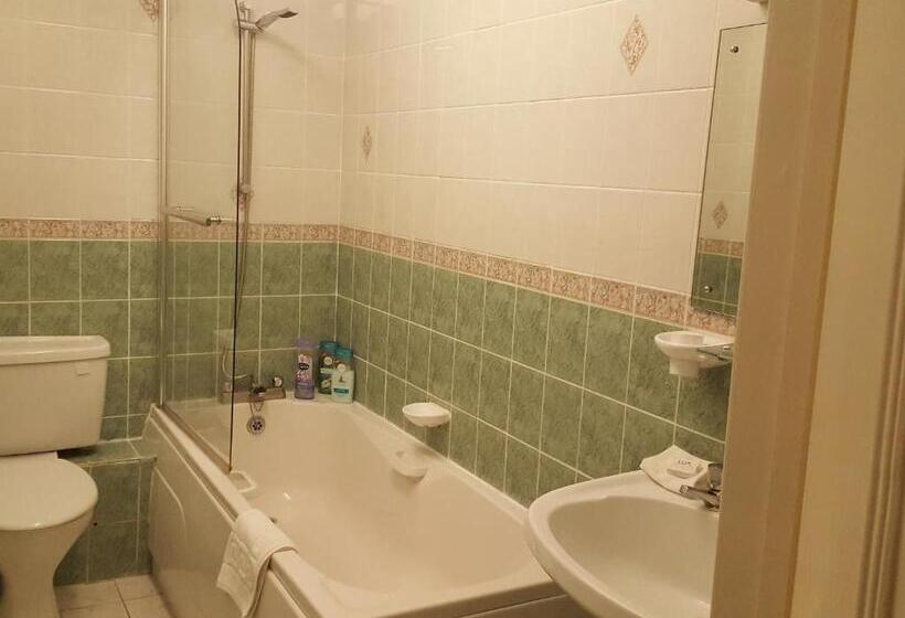 Четырехместный Номер Стандарт, The Andel