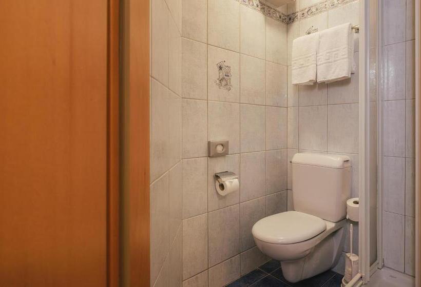 Номер Стандарт Индивидуальный с Балконом, Guesthouse By The Rex