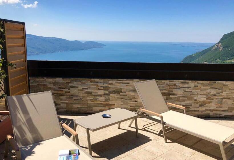 سوییت جونیور با چشم‌انداز دریاچه, Residence Panorama La Forca, Gtsgroup