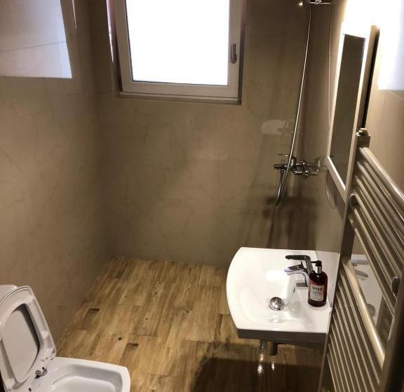 Quarto Triplo Comfort, Pension Aroma
