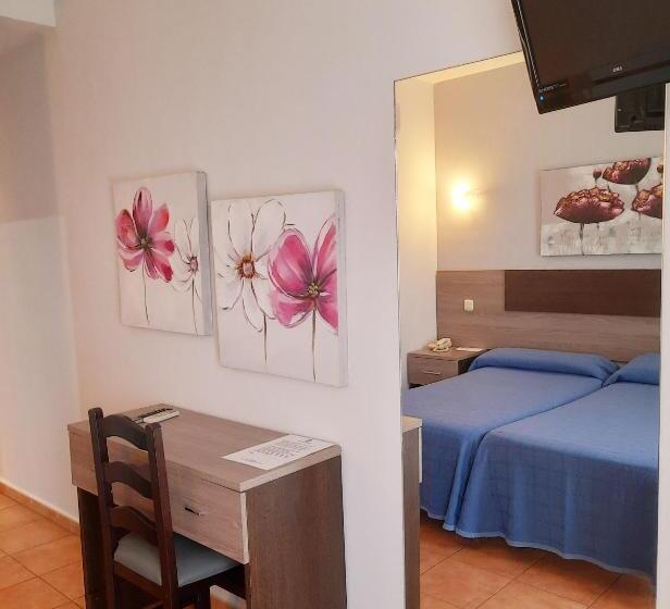 Номер Стандарт, Hostal La Colonia