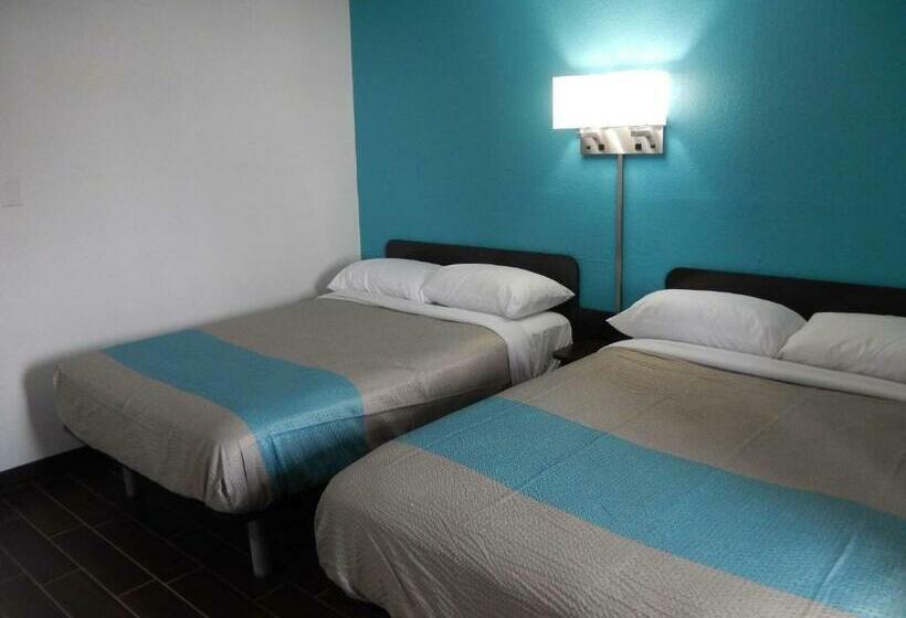 חדר דלוקס לארבעה, Motel 6 Portland, Tx