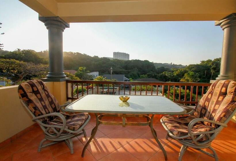 سوئیت جونیور خانوادگی, Virginia Forest Lodge