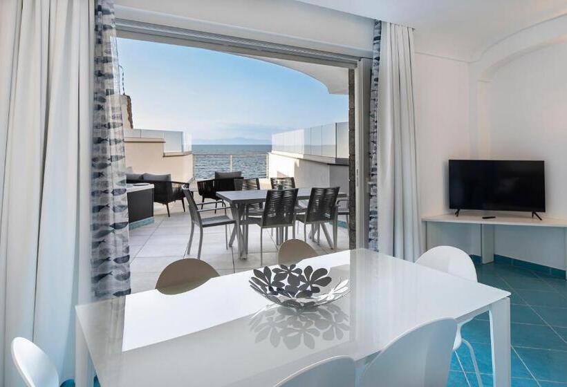 سوئیت با وان آب گرم, Ischia Blu Resort