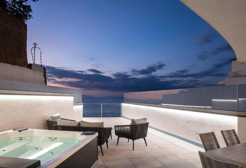 سوئیت با وان آب گرم, Ischia Blu Resort
