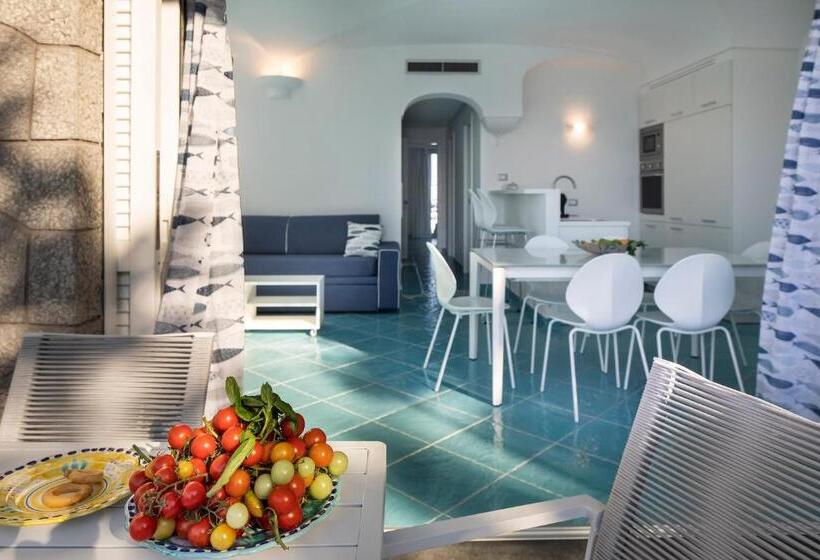 سوئیت با وان آب گرم, Ischia Blu Resort