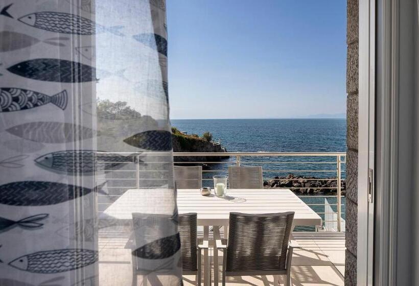 سوییت با چشم‌انداز دریا, Ischia Blu Resort