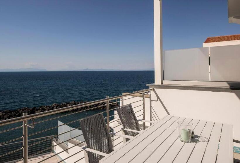 سوییت با چشم‌انداز دریا, Ischia Blu Resort