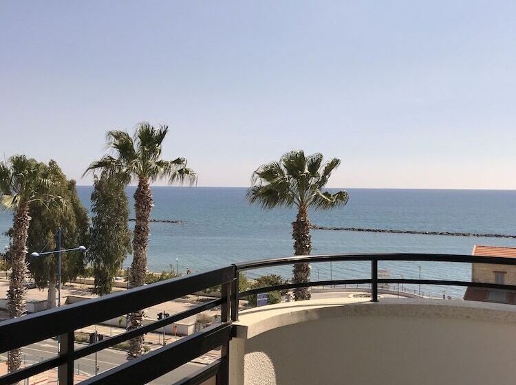 Apartamento 1 Quarto Vista Mar Lateral, Pigeon Beach Hotel Apartments