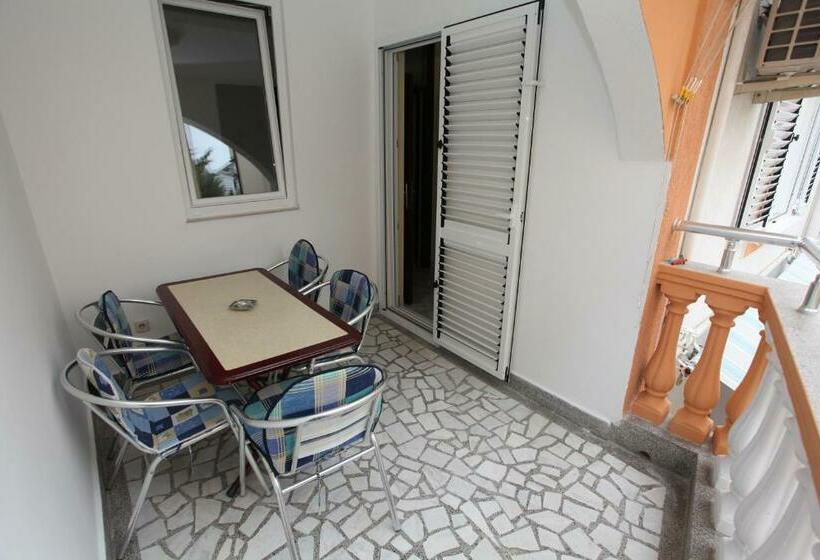آپارتمان 1 خوابه, Apartments Memidz