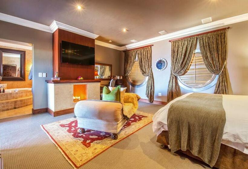 سوییت لوکس, Alexander Guest House