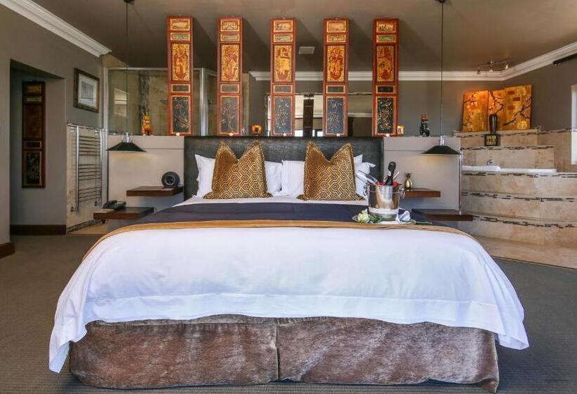 سوئیت رویال, Alexander Guest House