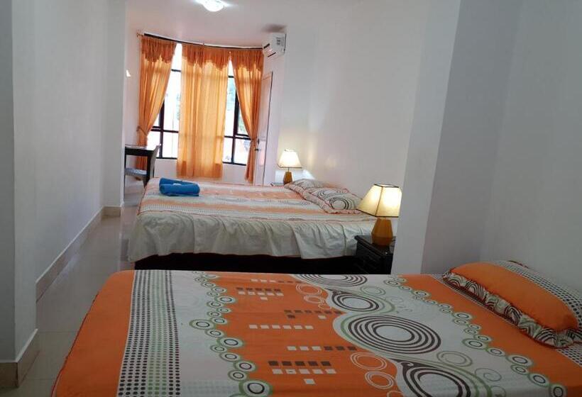 Номер Стандарт Трехместный, Hostal Cerro Azul