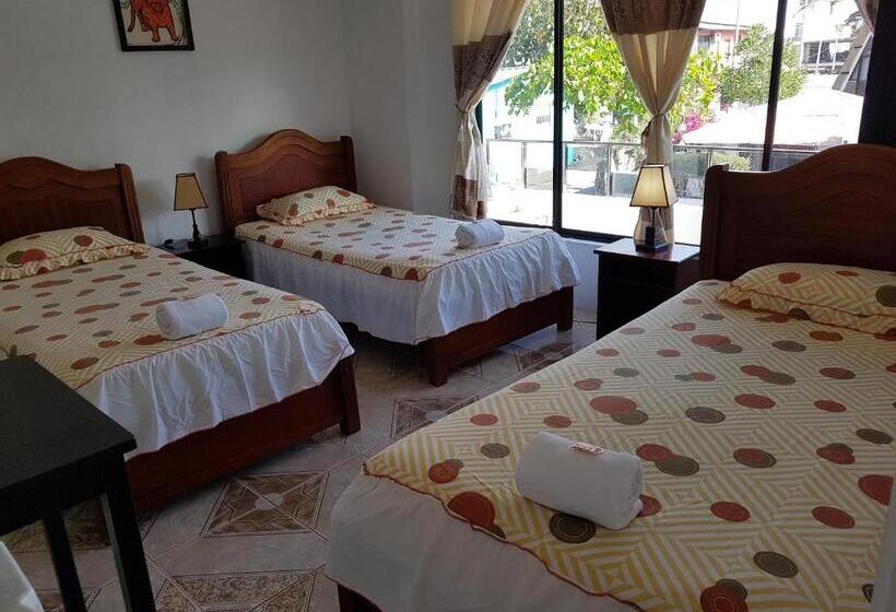 Номер Стандарт Трехместный, Hostal Cerro Azul