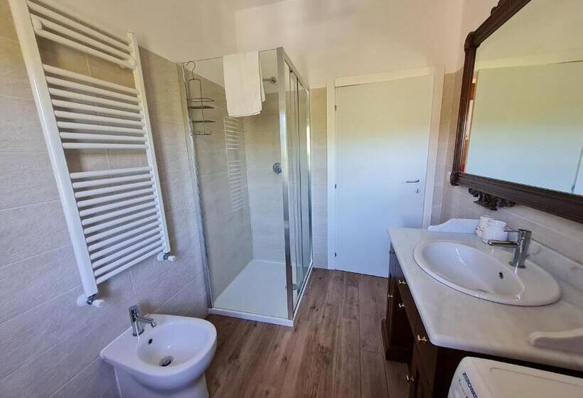デラックスビラの１ベッドルーム, Agriturismo Castello Delle Fornaci   Private Jacuzzi