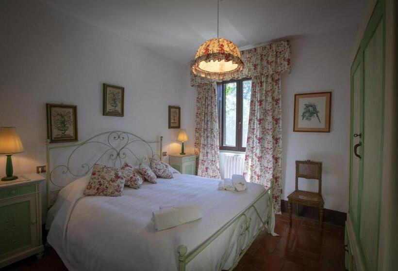 Апартаменты 3 Спальни, Castello Santa Cristina