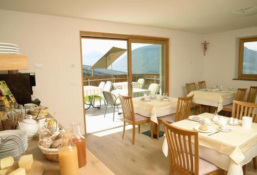 带1个卧室的带阳台的公寓, Krebishof Agriturismo