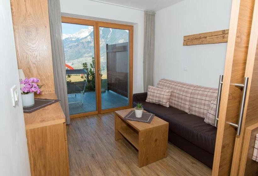 带1个卧室的带阳台的公寓, Krebishof Agriturismo