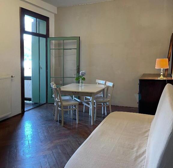 1 Bedroom Apartment Lake View, Villa Streintz