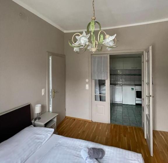 Апартаменты 2 Спальни, Villa Streintz