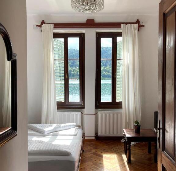 1 Bedroom Apartment Lake View, Villa Streintz