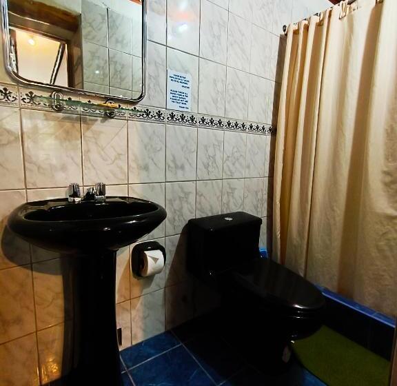 اتاق سوپریور, Wayras Hostal