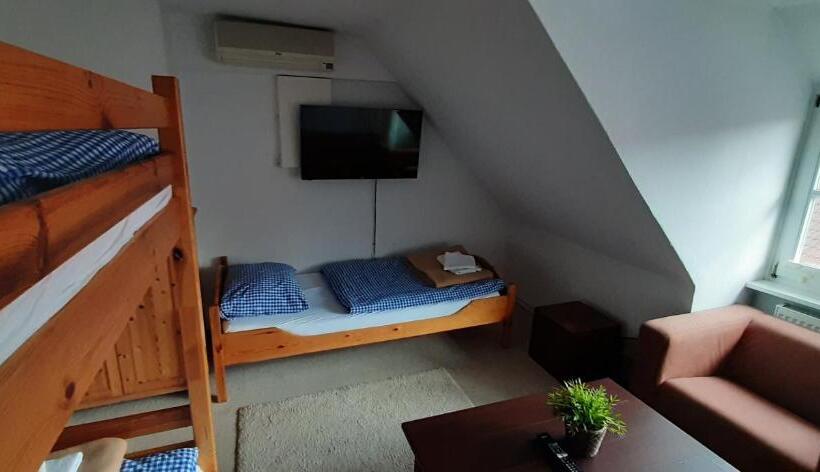 Апартаменты 2 Спальни, Schillers Stadthaus