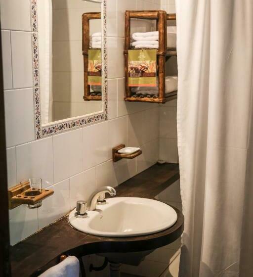 Quarto Estandar, Aguapé Lodge