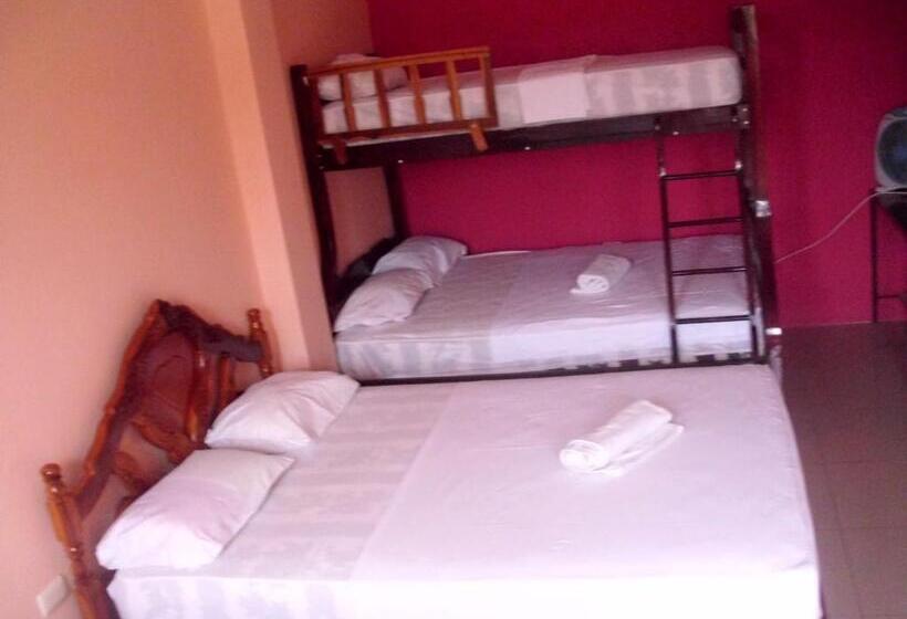 Семейный Номер, Hostal Alcazaba