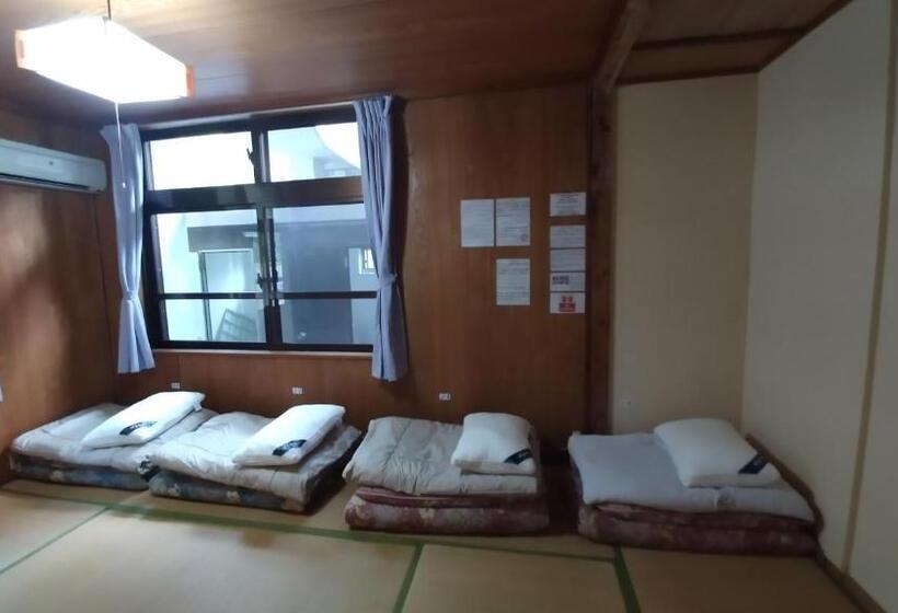 4인용 스탠다드 룸, Kerama Backpackers
