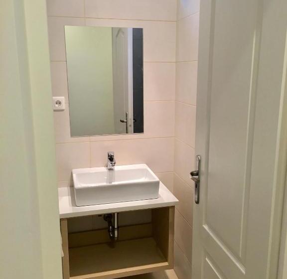 Апартаменты 2 Спальни, Apartman Diófa