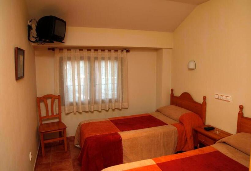 Номер Стандарт, Hostal La Granja