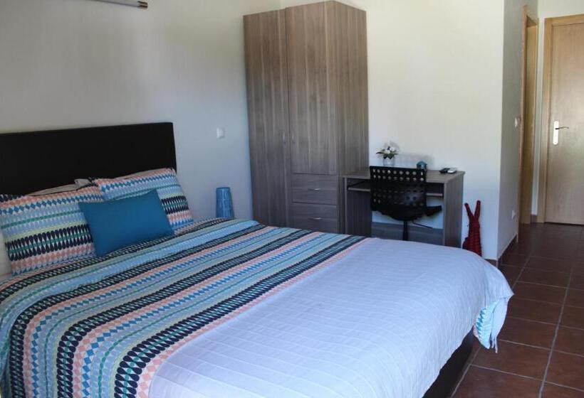 Quarto Estandar, Monte Da Barragem