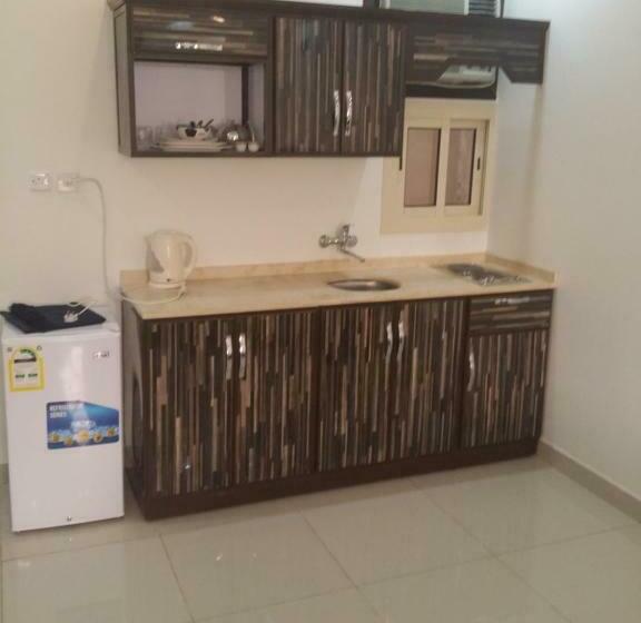استودیوی استاندارد, Rose Wood